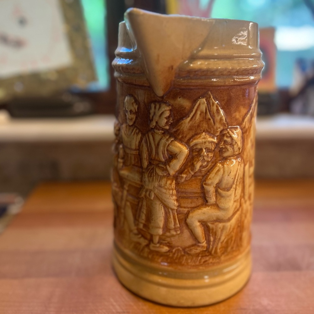 Hull Pottery Alpine Pitcher - Picture 2 of 3